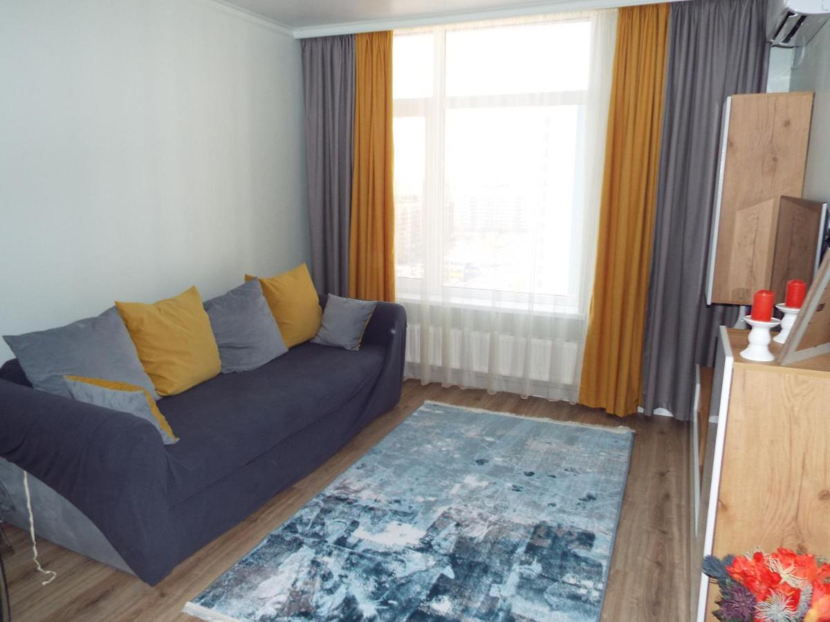 Esil Plaza Apartment อัสตานา ภายนอก รูปภาพ